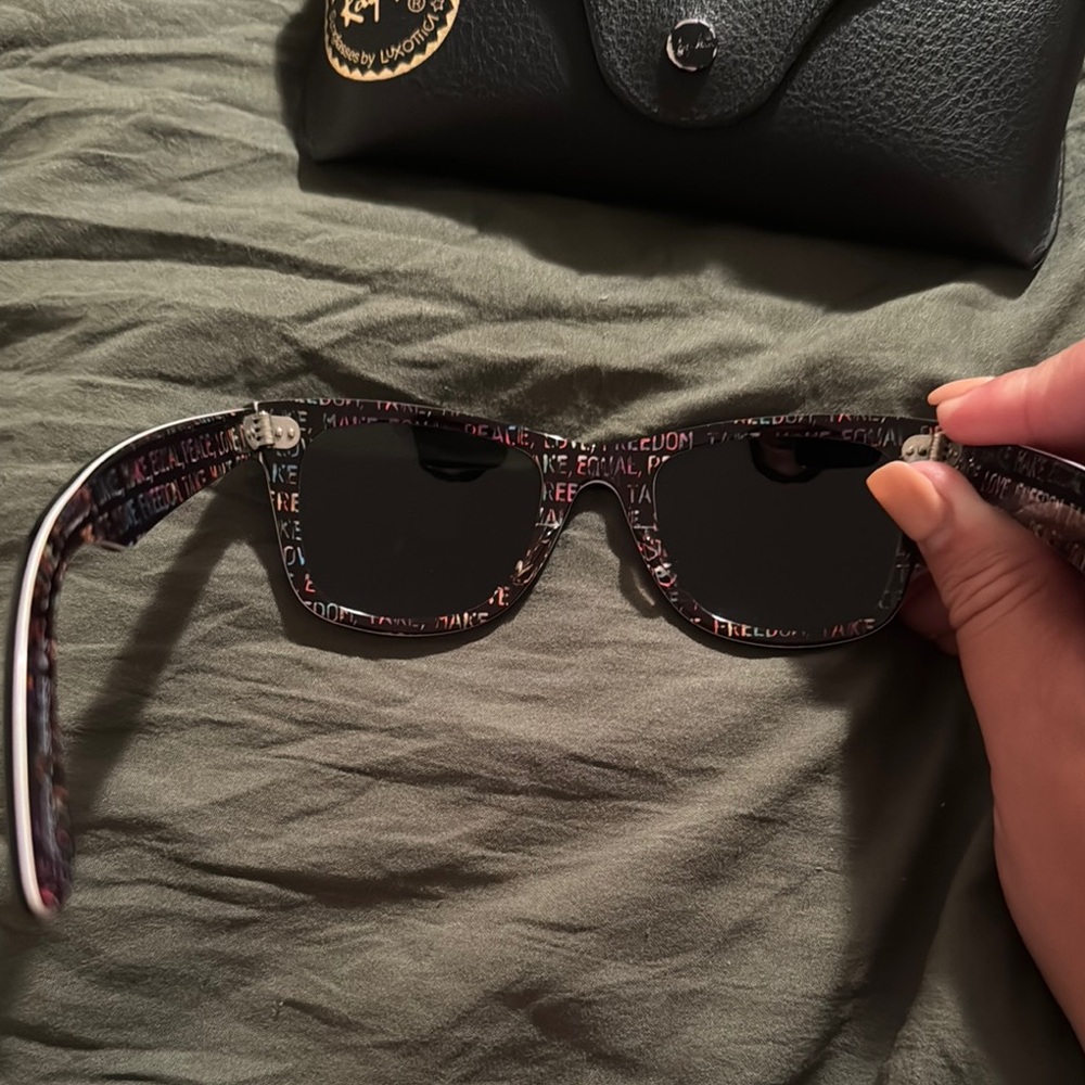 Ray-Ban Classic Black Sunglasses with Case - Picture 5 of 7